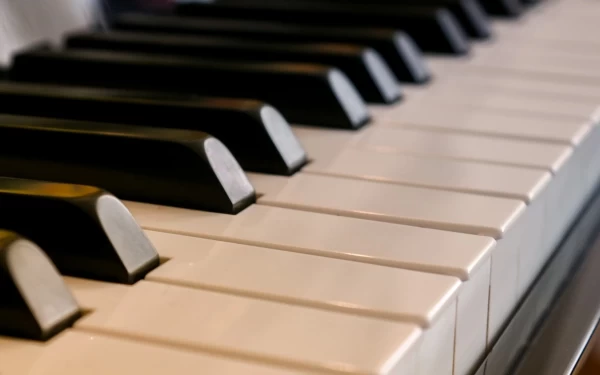 Lekcje gry na pianinie dla początkujących