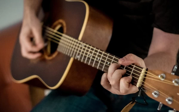 10 najlepszych aplikacji do nauki gry na gitarze