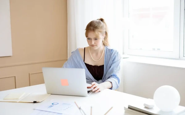 Od chaosu do porządku – jak kurs kancelaryjno-archiwalny I stopnia uczy zarządzania dokumentacją w małej i średniej firmie?